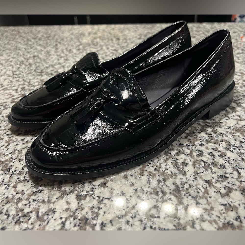 COPY - NWOT Vaneli Tassle loafers black patent leather 8.5
